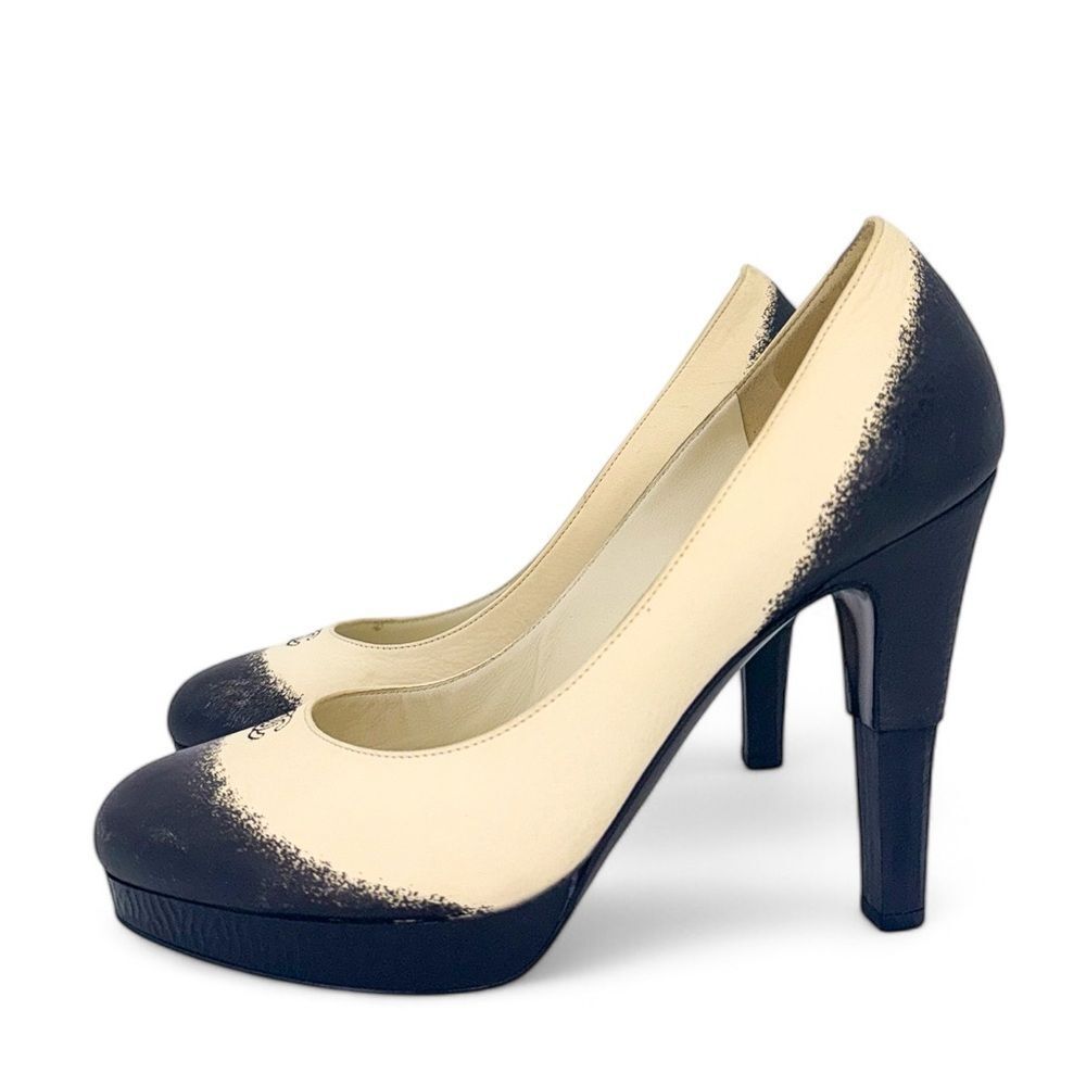 Authentic CHANEL Black & Beige Two Tone Ombre CC Logo Block Heel Pumps S… - Picture 4 of 11